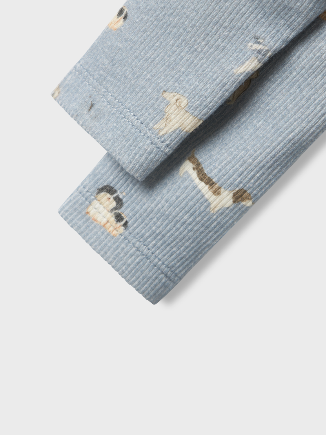 model_shot-front_full